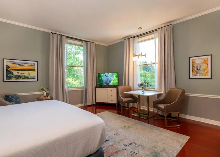 La Tourelle Inn & Spa
