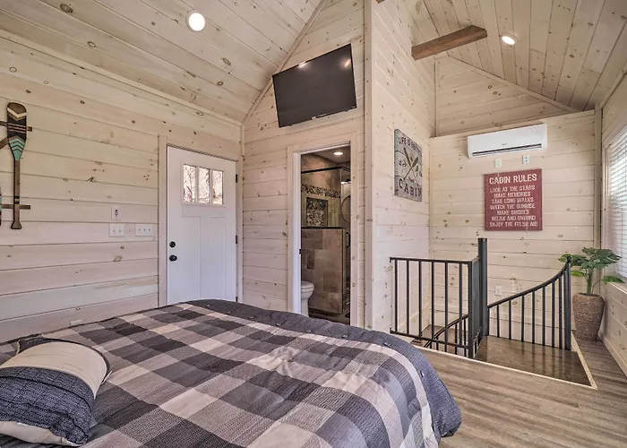 Peaceful Cookeville Cabin In Unique Setting