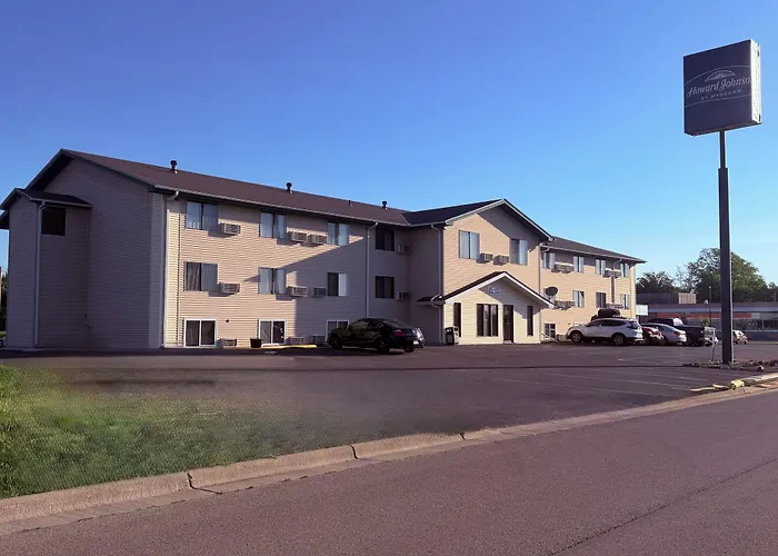 Howard Johnson By Wyndham Albert Lea
