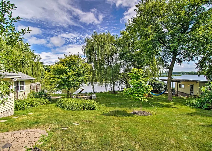 Rock River Access! Peaceful Horicon Studio