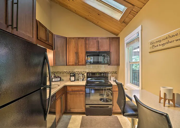 Airy Resort Condo < 3 Miles To Whitefish Mountain!
