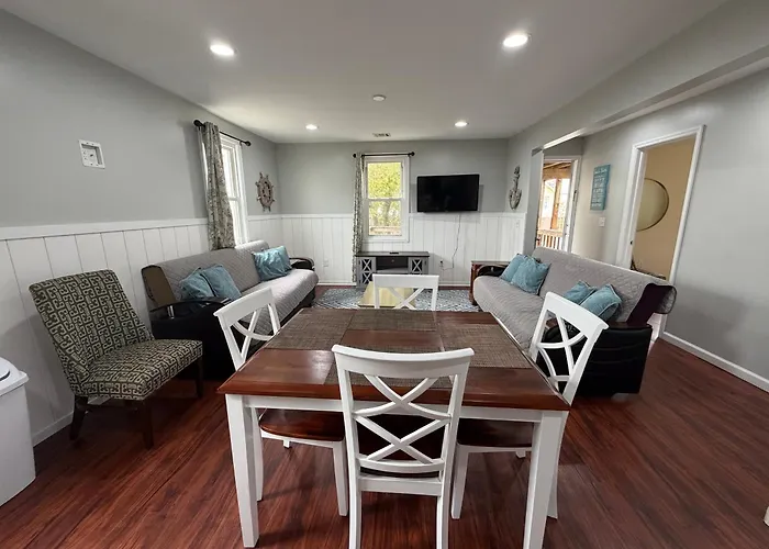 Jd Apartment And House