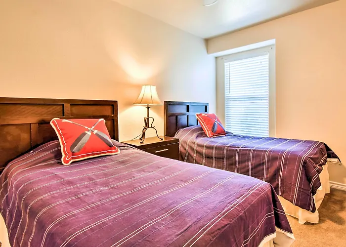 Waterfront Corpus Christi Townhome W/ Pool & Dock!