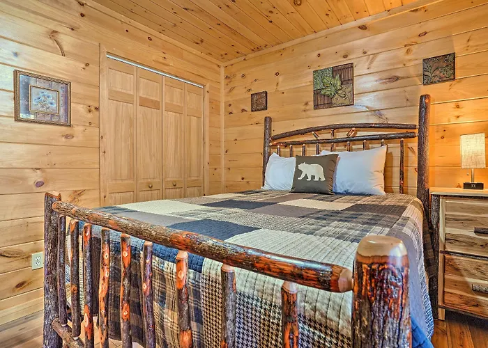 'Serenity Cabin' W/ Furnished Deck