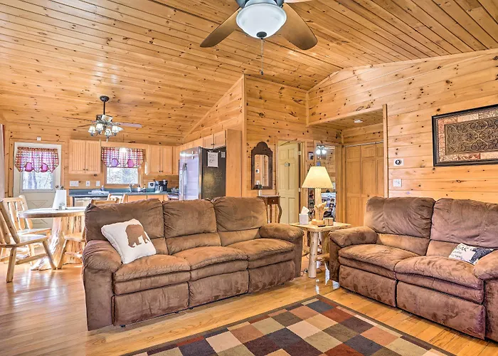 'Serenity Cabin' W/ Furnished Deck