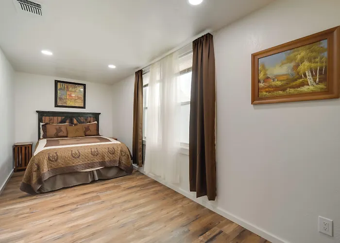 Vacation Rental In Kerrville: Pets Welcome!