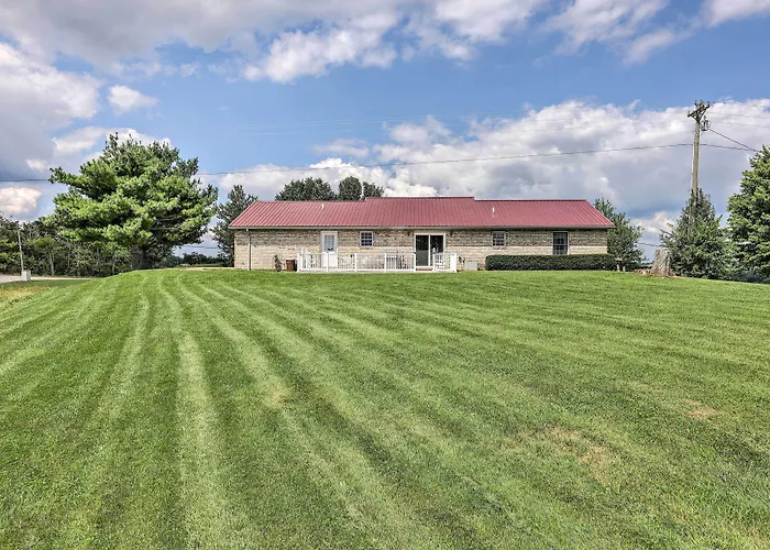 Charming Williamstown Retreat W/ Private Yard