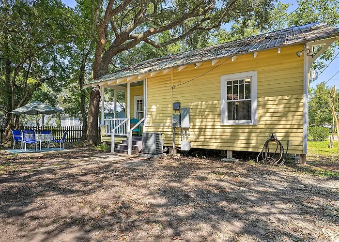 'Moon Pie Cottage' Near Downtown Ocean Springs!