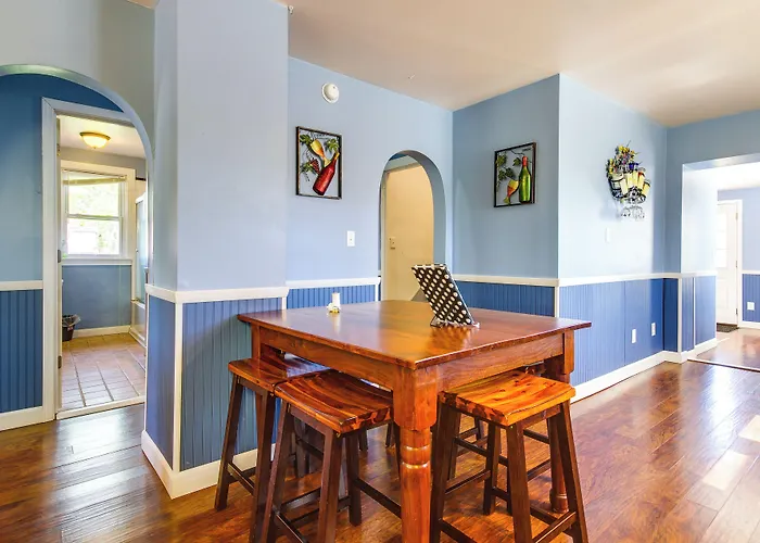 Downtown Hermann Vacation Home Near Wineries!