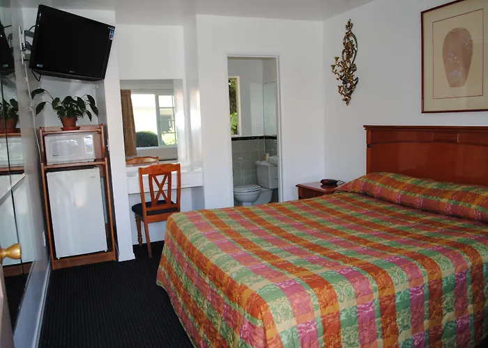 Rose Bowl Motel