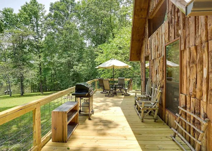 Cozy Georgia Abode W/ Deck, Fire Pit & Lake Access