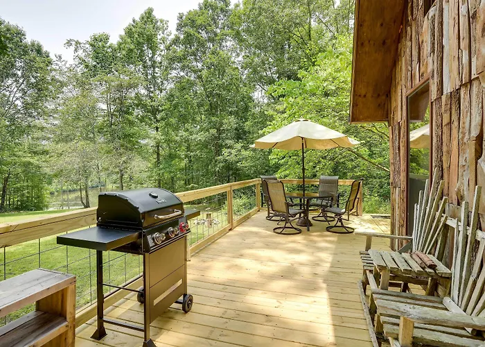 Cozy Georgia Abode W/ Deck, Fire Pit & Lake Access