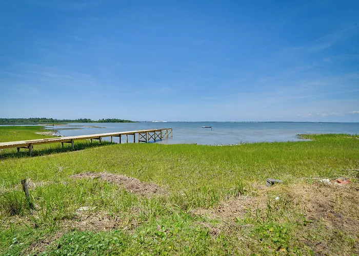 Fifties Beaufort Home W/ Patio, On Newport River!