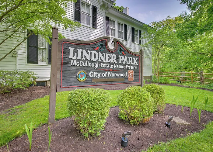 Pet-Friendly Cincinnati Retreat W/ Hot Tub
