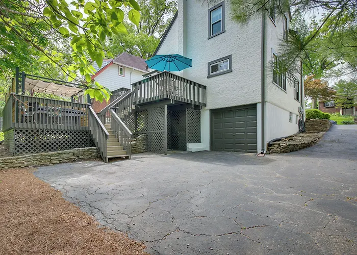 Pet-Friendly Cincinnati Retreat W/ Hot Tub