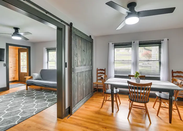 Mullens Home - Close To Hatfield-Mccoy Trailhead!