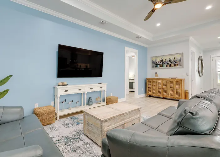 Bright Foley Home W/ Patio - 7 Mi To Wharf & Beach