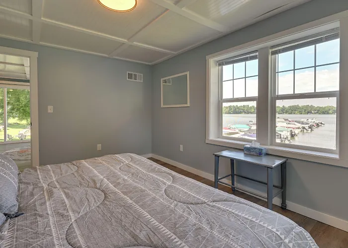 Chippewa Falls Getaway W/ Community Lake Access!