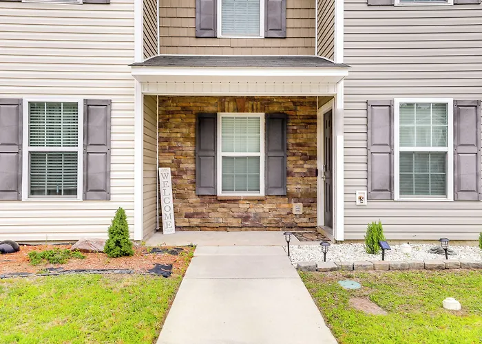 Havelock Home: Private Yard, 2 Mi To Cherry Point!