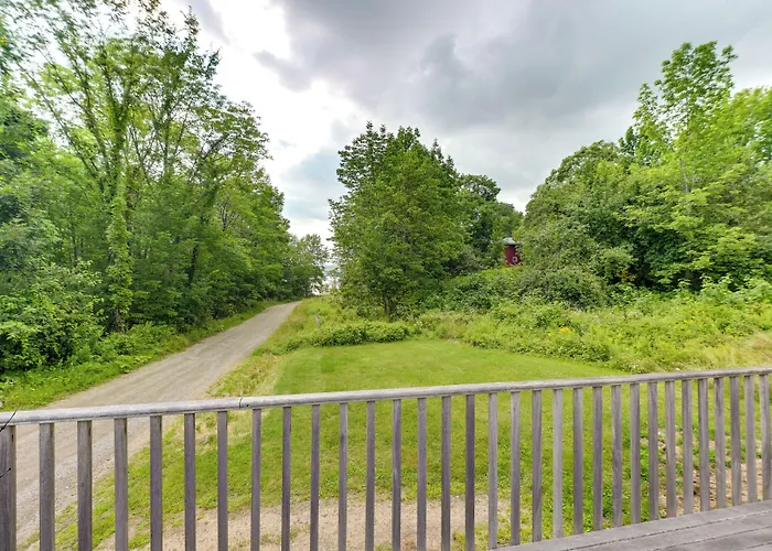 Pet-Friendly Maine Cottage By Northern Bay