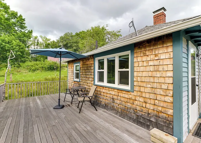 Pet-Friendly Maine Cottage By Northern Bay
