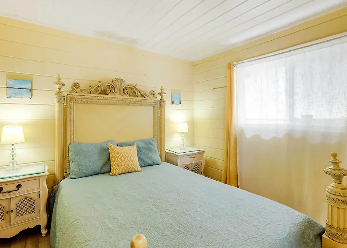 Between The Dunes: Breezy Beachfront Oceano Home!