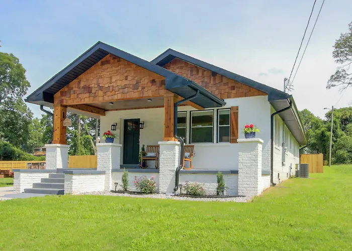 Dog-Friendly Jackson Home Near Downtown Hub!