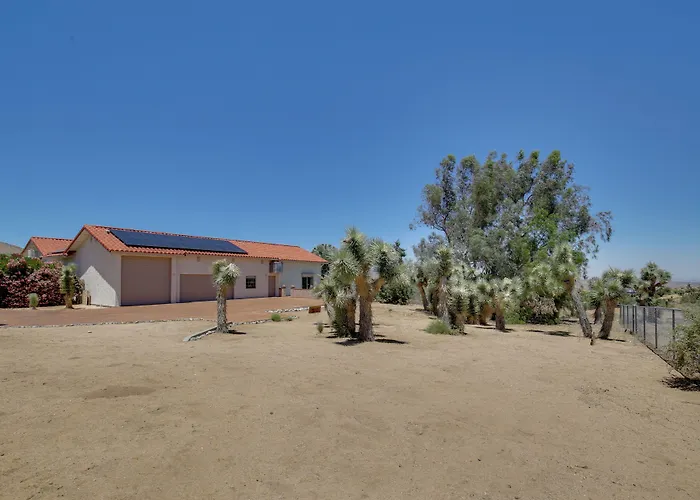 California Vacation Rental With Hot Tub & Patio!