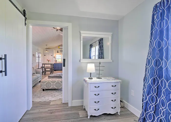 Landscape Views: Sweetwater Country Cottage!