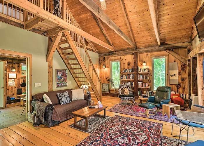 Pet-Friendly Leicester/Asheville Mtn View Escape