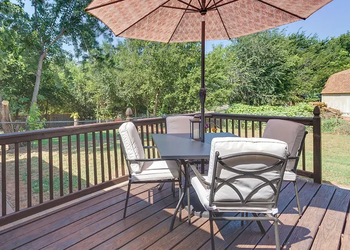 Cozy Norman Home: 4 Mi To Oklahoma University!