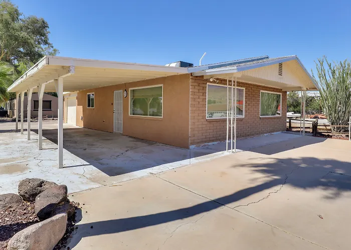 Riverfront Bullhead City Home W/ Mountain Views!