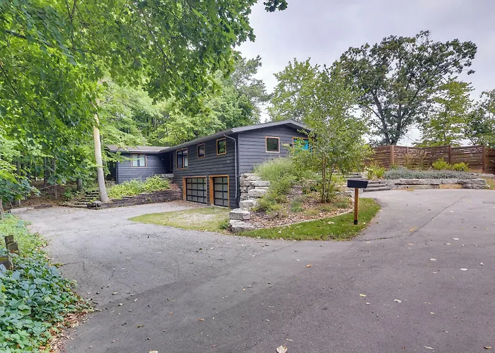 Riverfront Appleton Home With Pool & Boat Dock!