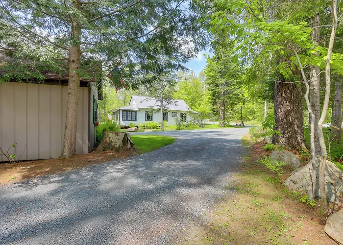 Lake Pleasant Cabin On 3 Acres W/ Private Beach!