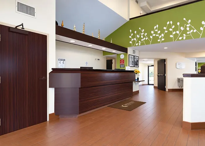 The Douillet By Demeure Hotels