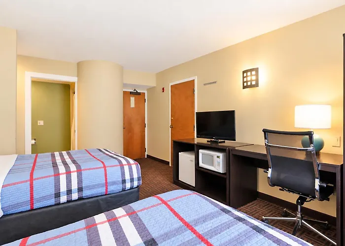 The Douillet By Demeure Hotels