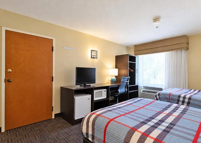 The Douillet By Demeure Hotels