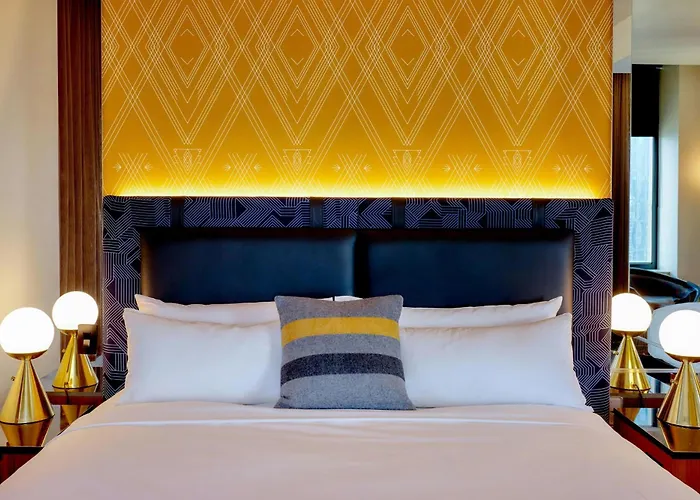 W Minneapolis - The Foshay