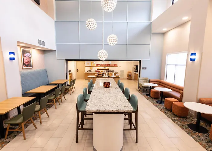 Hampton Inn & Suites Mccomb