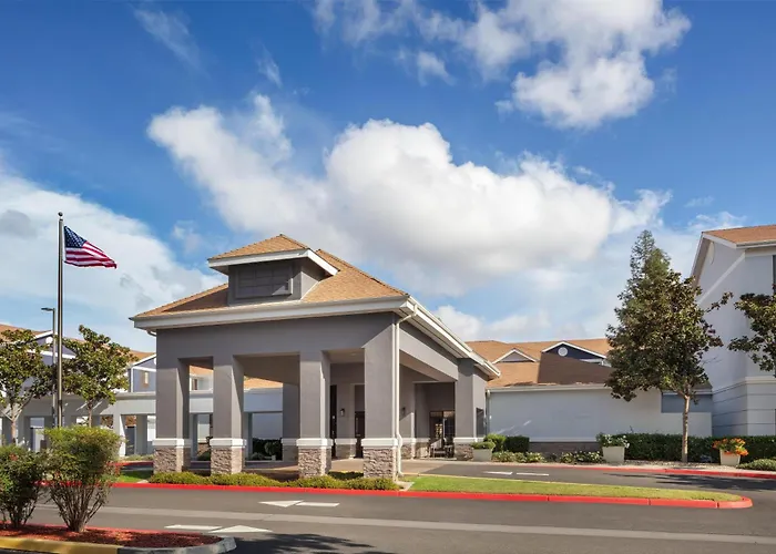 Homewood Suites By Hilton Fresno