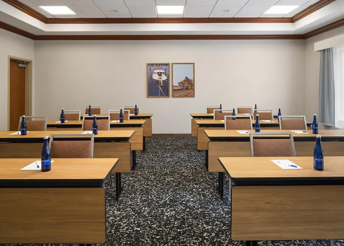 Hampton Inn & Suites Mystic
