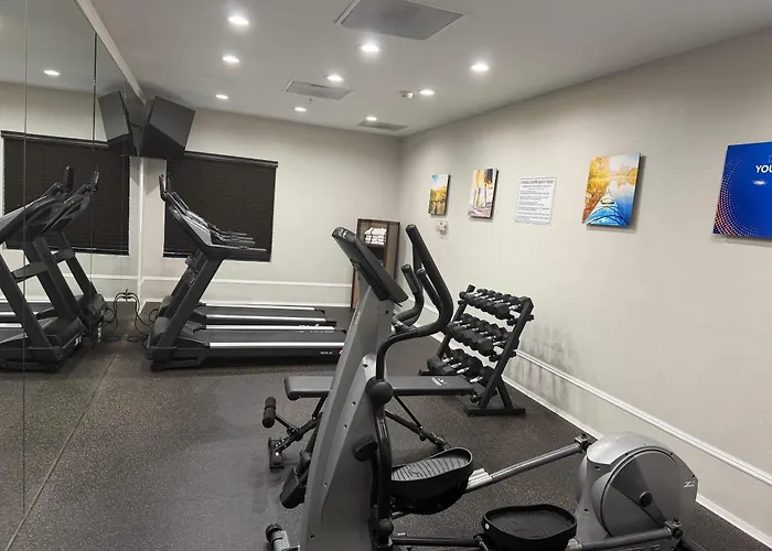 Comfort Inn & Suites North Charleston - Northwoods