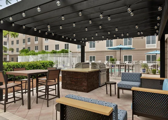 Homewood Suites Fort Myers Airport - Fgcu