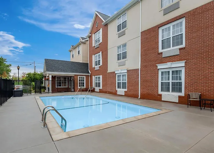 Sonesta Simply Suites Detroit Novi