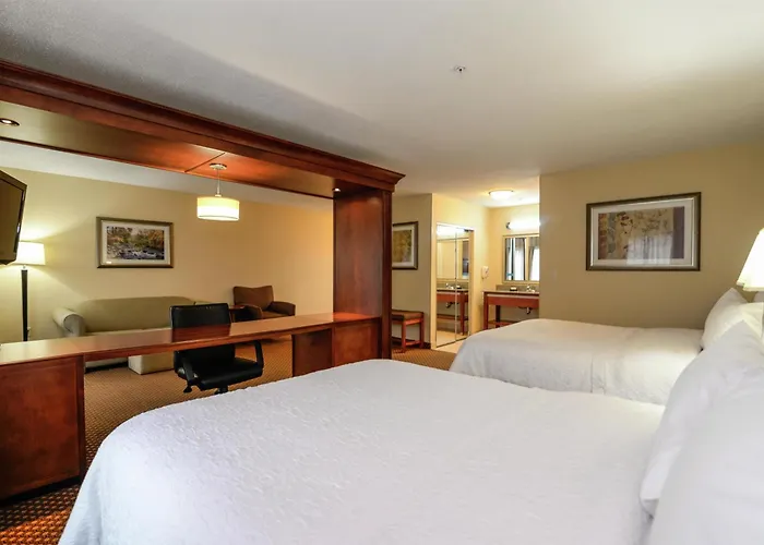 Hampton Inn & Suites Detroit/Chesterfield