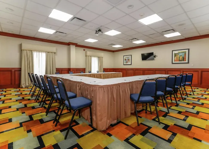 Hampton Inn & Suites Detroit/Chesterfield