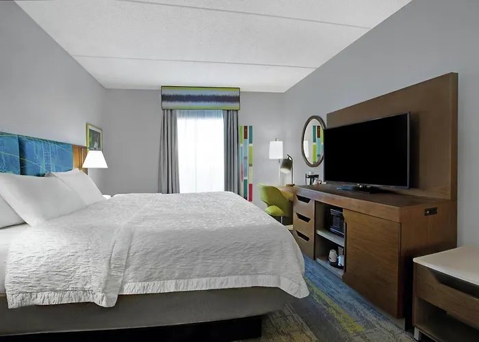 Hampton Inn & Suites Augusta West