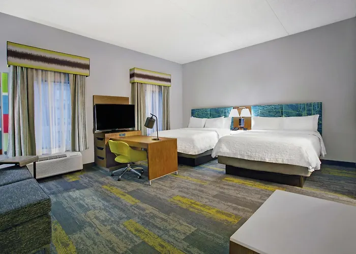 Hampton Inn & Suites Augusta West