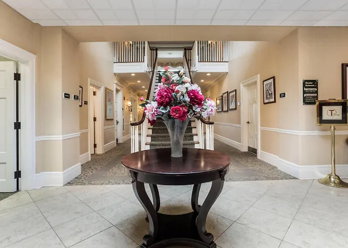 Traditions Hotel & Spa Johnson City - Binghamton, An Ascend Collection Hotel