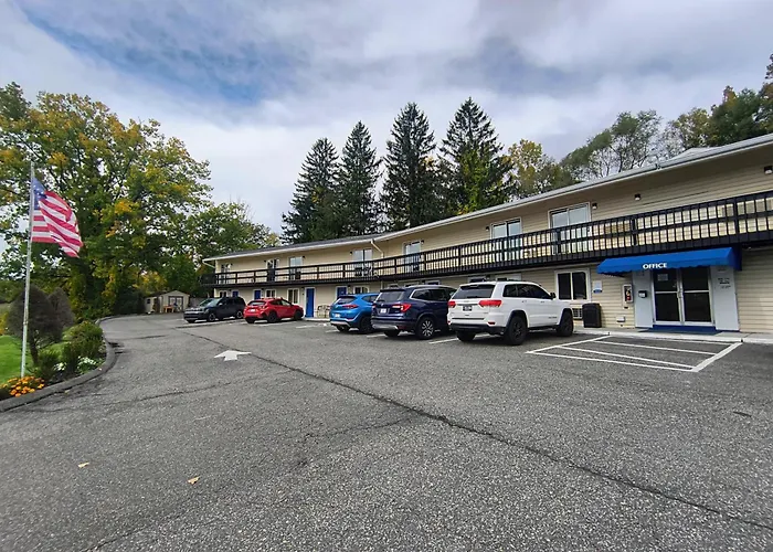 Econo Lodge Lee - Great Barrington